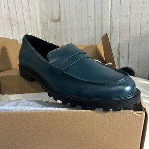Amazon Essentials Women’s Constructed Loafers – Classic Slip-On Flats